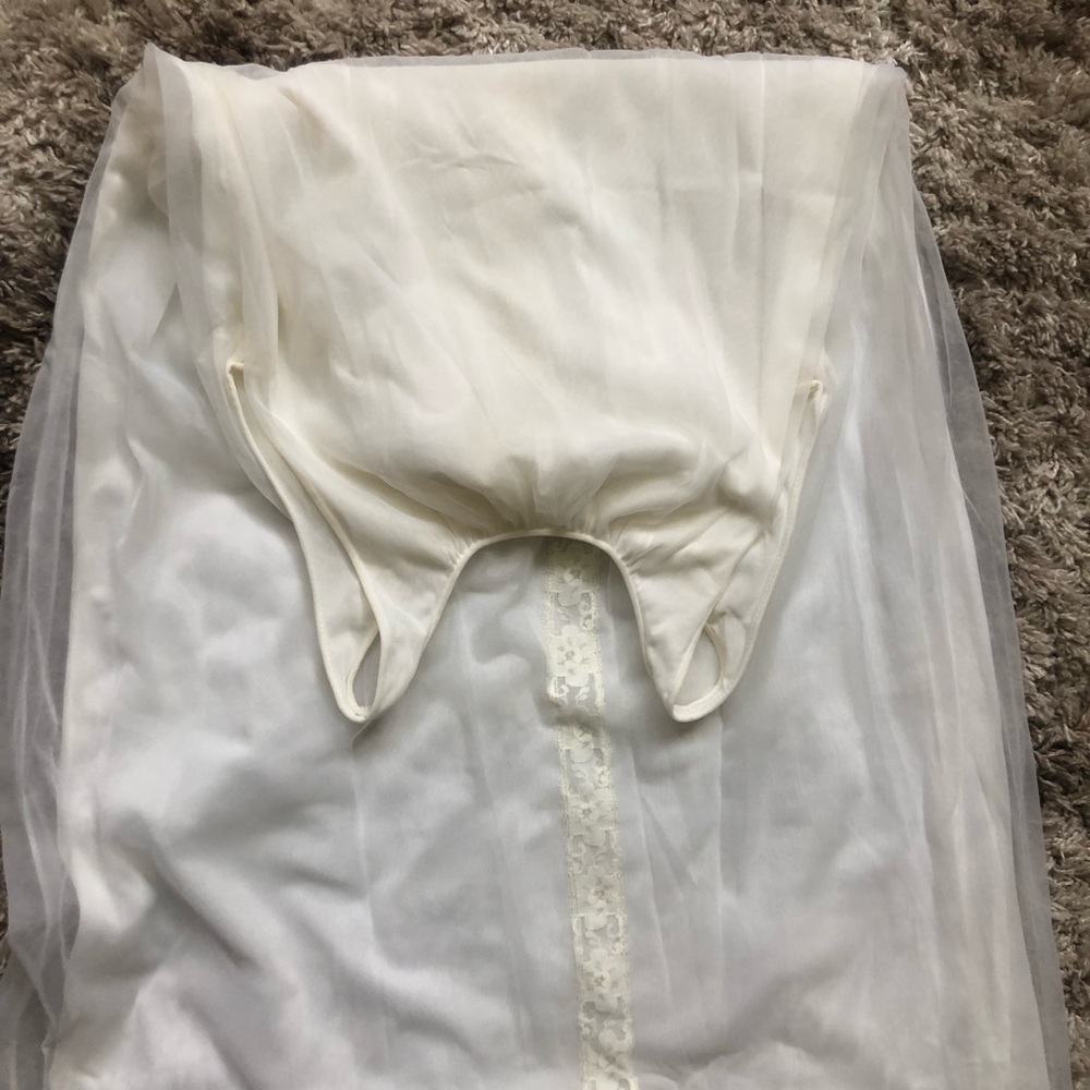 Vintage Miss Elaine Sheer Nightie - Picture 7 of 7